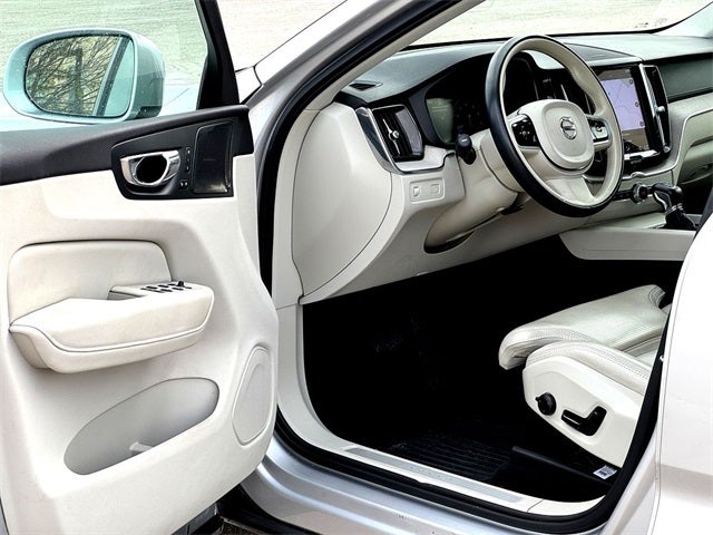 2021 Volvo XC60 T5 Inscription