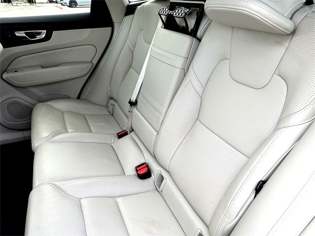 2021 Volvo XC60 T5 Inscription